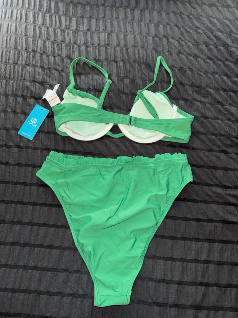Cupshe Ruffle Bikini - Picture 4 of 5
